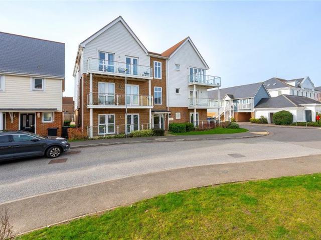 Flat for sale in Snodland, Bourne Vale