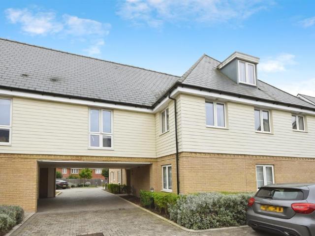 Flat for sale in Chelmsford, Essex
