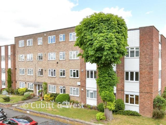 Flat for sale in Greater London