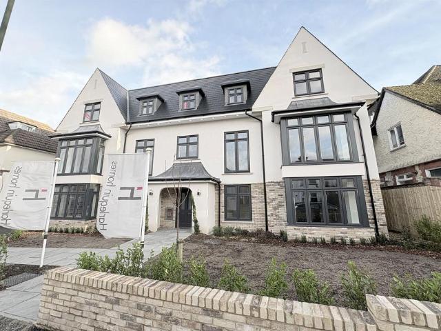 Flat for sale in Wick, Bournemouth