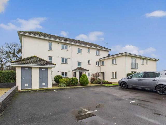 Flat for sale in Keynsham, Bath And North East Somerset