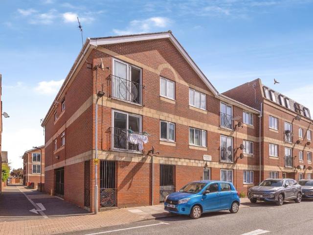 Flat for sale in Tipner, City Of Portsmouth