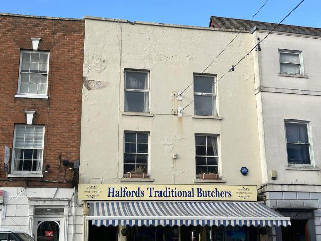 Flat for sale in Tewkesbury, Pamington