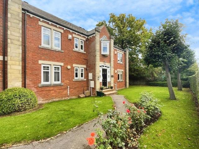 Flat for sale in Low Harrogate, Harrogate