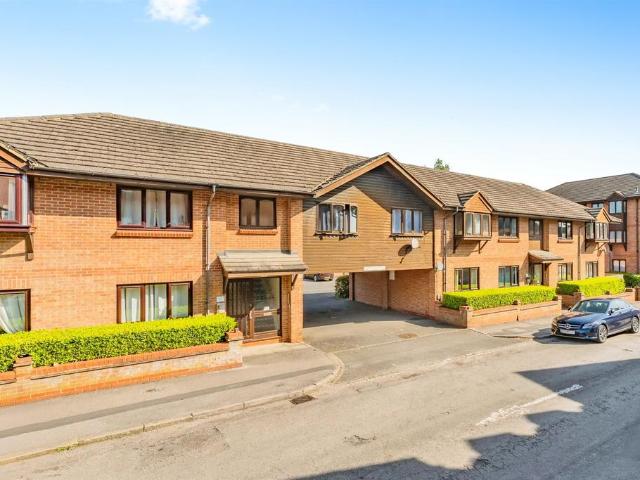 Flat for sale in Kettering