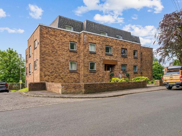 Flat for sale in Langside, Scotland