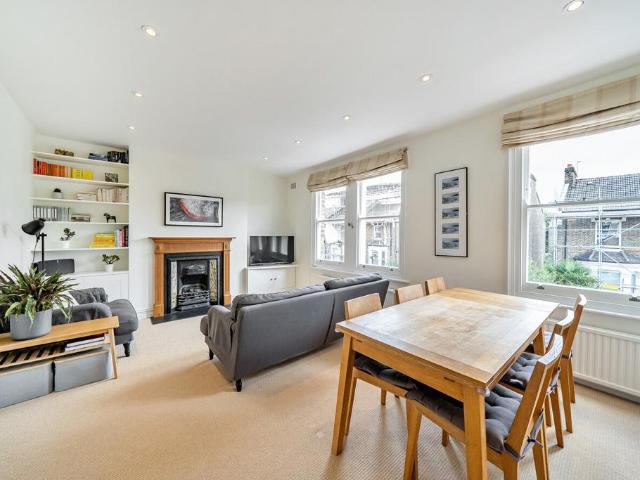Flat for sale in Kensal Town, Greater London