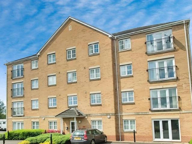 Flat for sale in Hendredenny