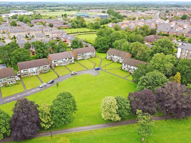 Flat for sale in High Harrogate, Harrogate