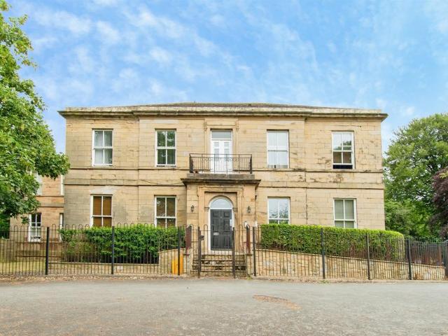 Flat for sale in Purston Jaglin, West Yorkshire