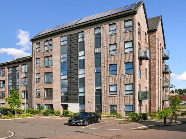 Flat for sale in Pollokshaws, Glasgow