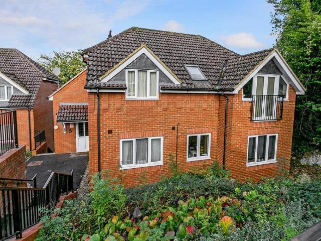 Flat for sale in Castlefield, Cressex