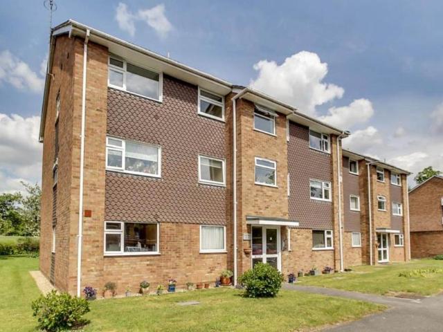 Flat for sale in Reading