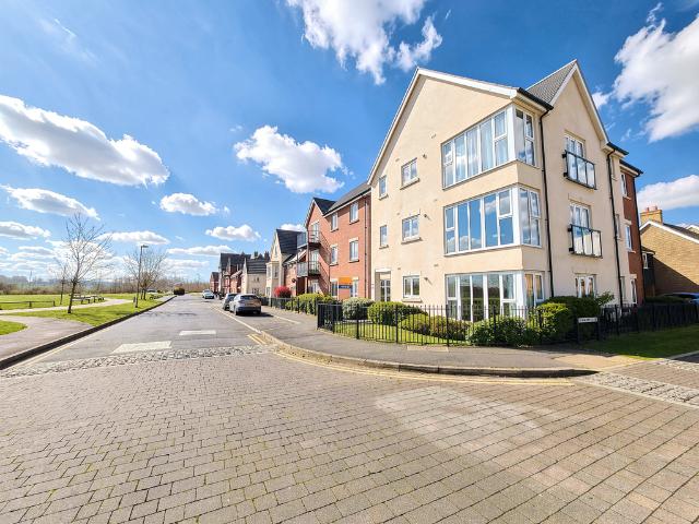 Flat for sale in Biggleswade, Bedfordshire