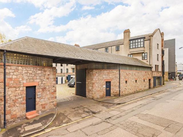Flat for sale in Old Town, Scotland