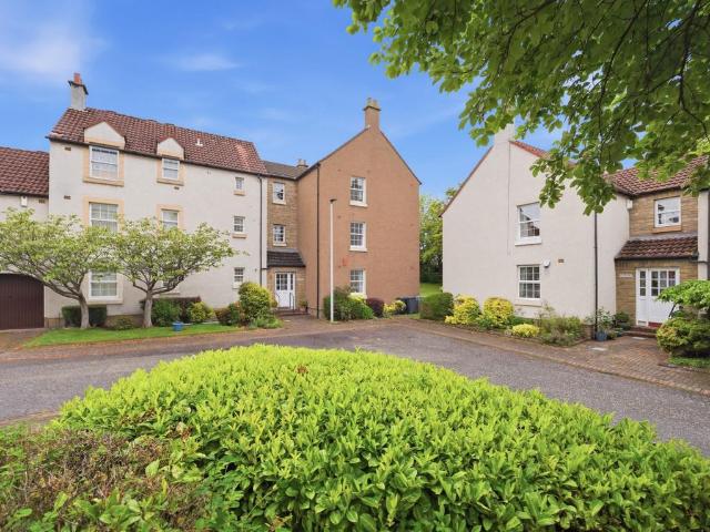 Flat for sale in Blackhall, Scotland