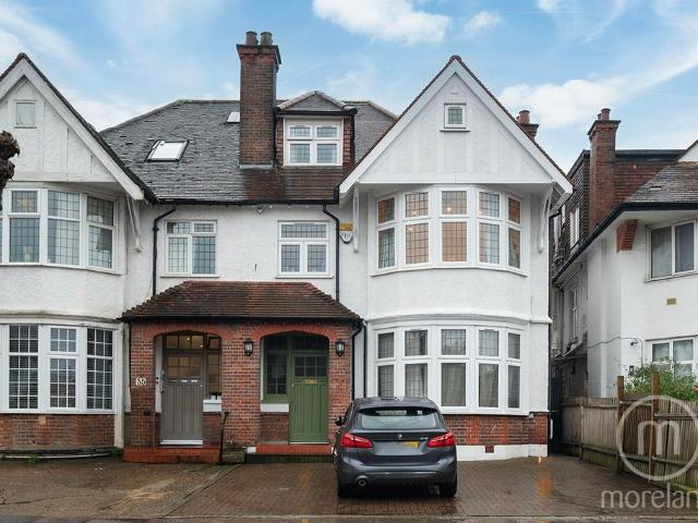Flat for sale in Temple Fortune, Greater London