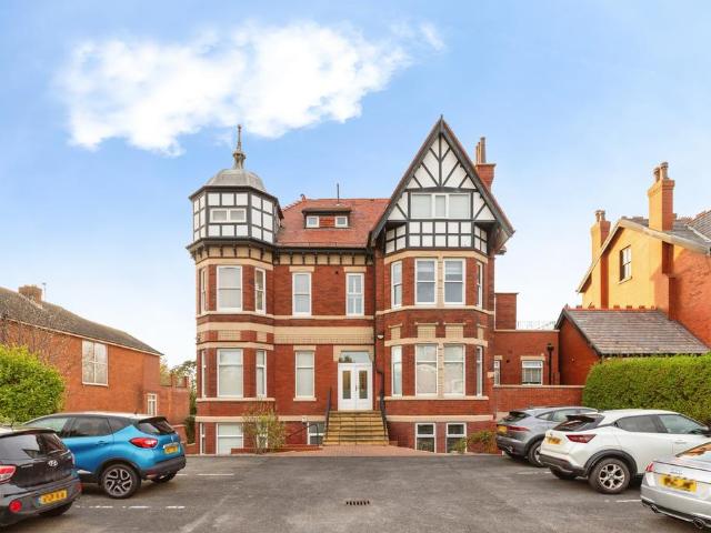 Flat for sale in Southport, Sefton