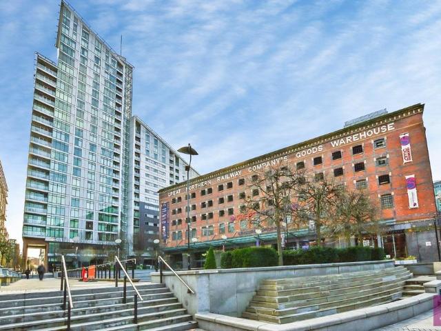 Flat for sale in Petersfield, Manchester