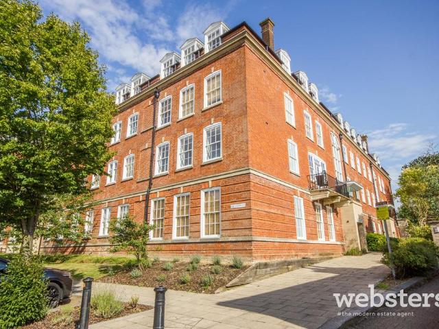 Flat for sale in Heigham Grove, East Bank