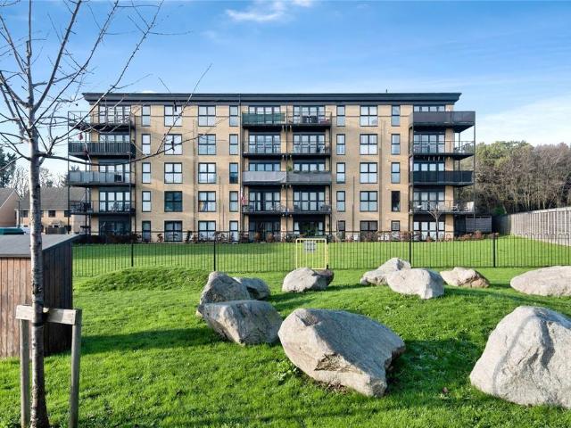Flat for sale in Pin Green Industrial Area, Shephall