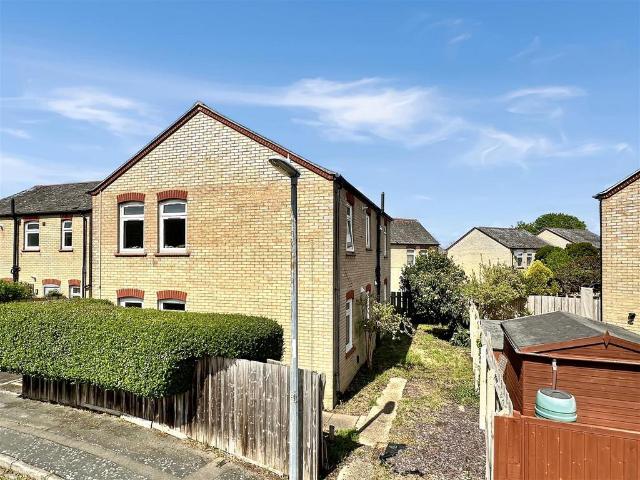 Flat for sale in Barnwell, Arbury