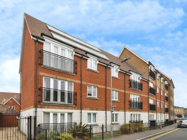 Flat for sale in Melbourne, Chelmsford