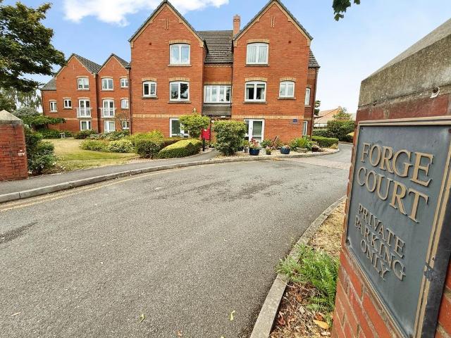 Flat for sale in Syston, Elmfield