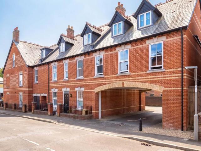Flat for sale in Blandford Forum, Blandford