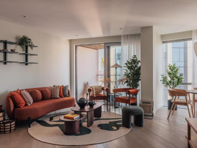 Flat for sale in Greenwich Peninsula, Greater London