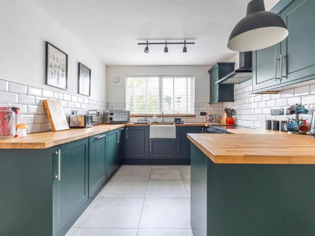 Flat for sale in Heigham Grove, East Bank