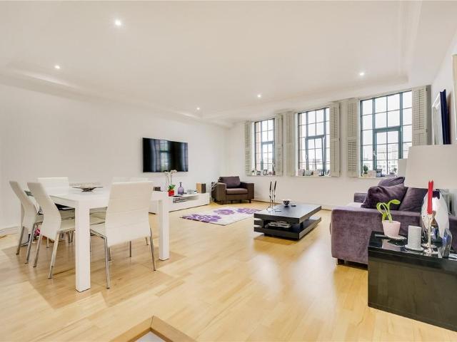 Flat for sale in Greater London