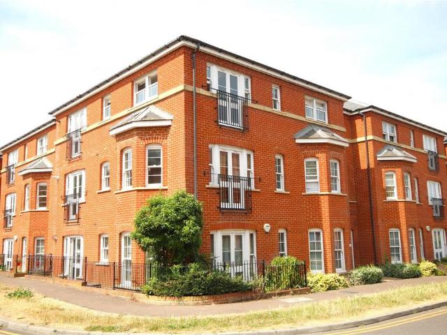 Flat for sale in Martyrs Field, The Bridge