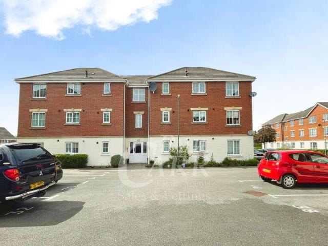 Flat for sale in Aldridge, Walsall