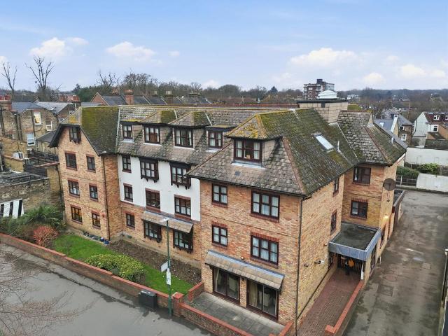 House for sale in Wanstead, Greater London