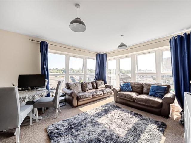 Flat for sale in Swanscombe and Greenhithe, Monks Orchard