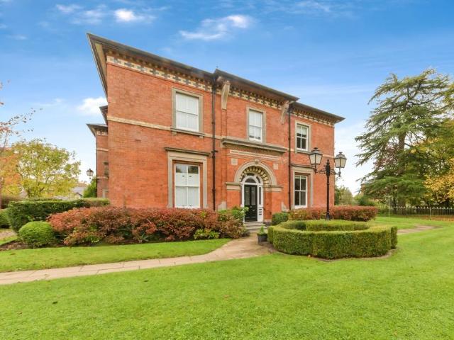 Flat for sale in Upton Priory, Macclesfield