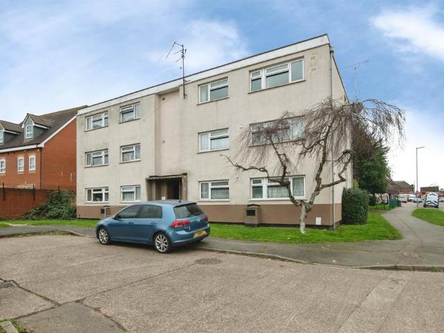 Flat for sale in Catherine Cross, Darlaston