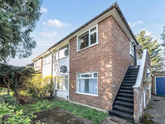 Flat for sale in St Marks, Maidenhead