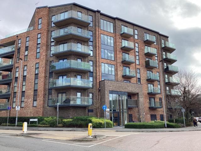 Flat for sale in Monks Orchard, Kent