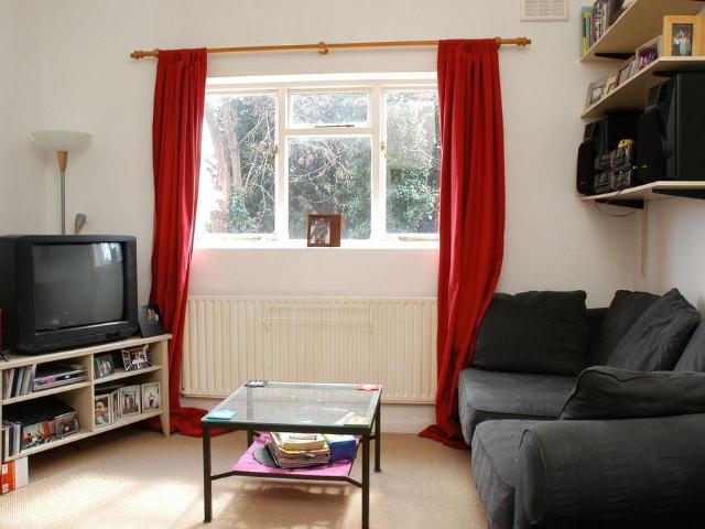 Flat for sale in Wandsworth, Greater London