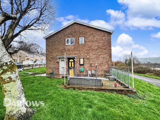 Flat for sale in Pontypridd, Wales