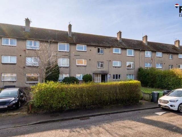 Flat for sale in Craigmillar, Scotland
