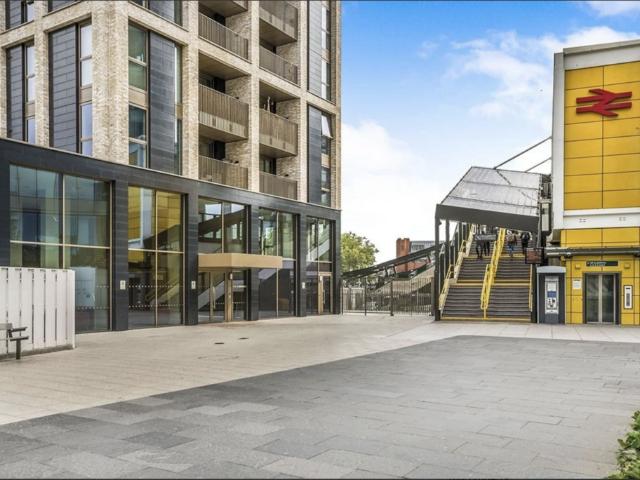 Flat for sale in London Borough of Croydon, Greater London