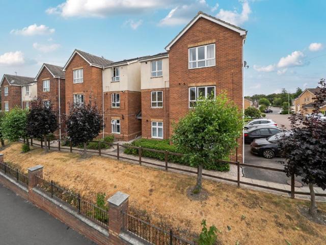 Flat for sale in Howlett Cross, Robin Hood