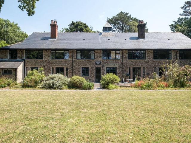 Flat for sale in Membland, Strode