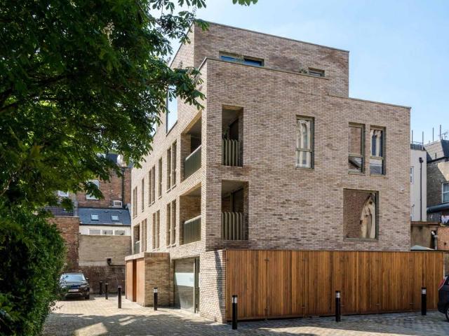Flat for sale in Haggerston, Greater London