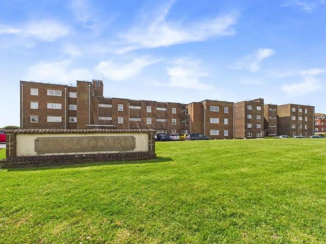Flat for sale in Fishersgate, West Sussex