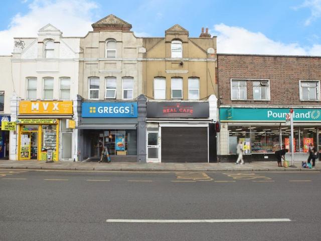 Flat for sale in Penge, Isle Of Man