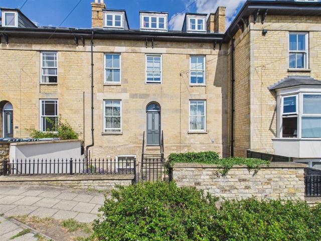 Flat for sale in Baron St Martin, Barholm